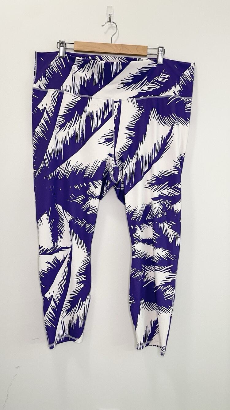 NWT Fabletics Oasis PureLuxe High-Waisted 7/8 Legging Paradiso Purple Size 4X